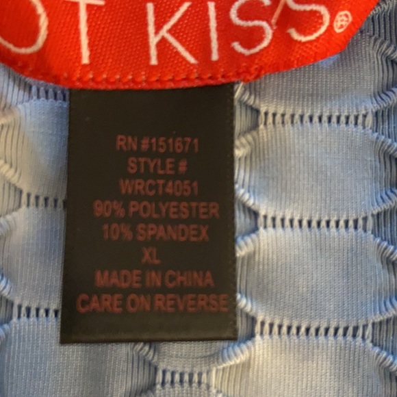 Bundle of 2 “Hot Kiss” Tye Dye Tanks - Picture 8 of 12